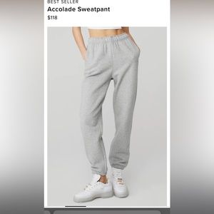 NWT Alo Yoga Accolade Sweatpants Grey Color With Pockets size L